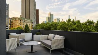 Royce Hotel