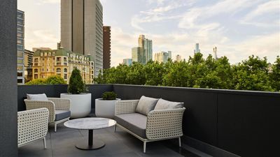 Royce Hotel