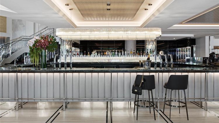 Royce Hotel Restaurant