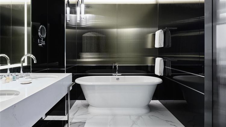 Royce Hotel Room