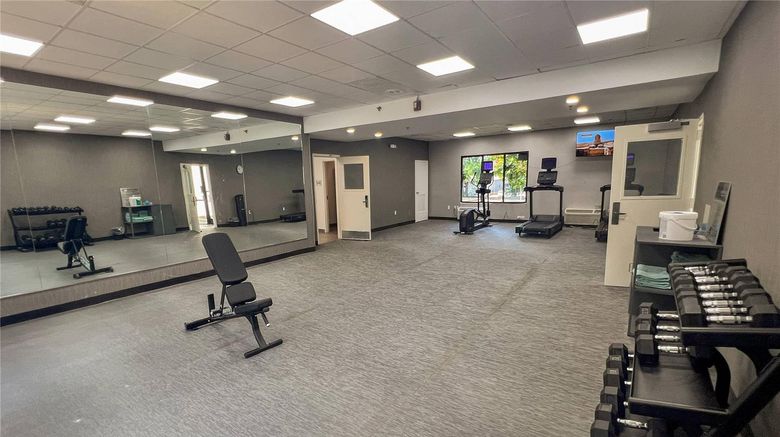 <b>Courtyard by Marriott Jackson Ridgeland Health</b>. Images powered by <a href="https://iceportal.shijigroup.com/" title="IcePortal" target="_blank">IcePortal</a>.
