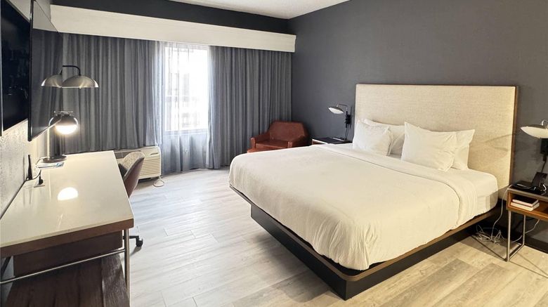 <b>Courtyard by Marriott Jackson Ridgeland Suite</b>. Images powered by <a href="https://iceportal.shijigroup.com/" title="IcePortal" target="_blank">IcePortal</a>.