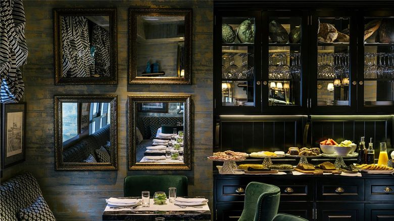 <b>The First One Hotel Restaurant</b>. Images powered by <a href="https://iceportal.shijigroup.com/" title="IcePortal" target="_blank">IcePortal</a>.