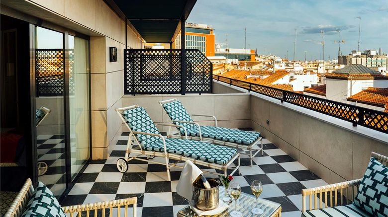 <b>The First One Hotel Room</b>. Images powered by <a href="https://iceportal.shijigroup.com/" title="IcePortal" target="_blank">IcePortal</a>.