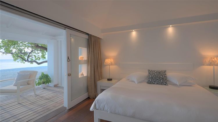 Diamonds Thudufushi Beach Suite