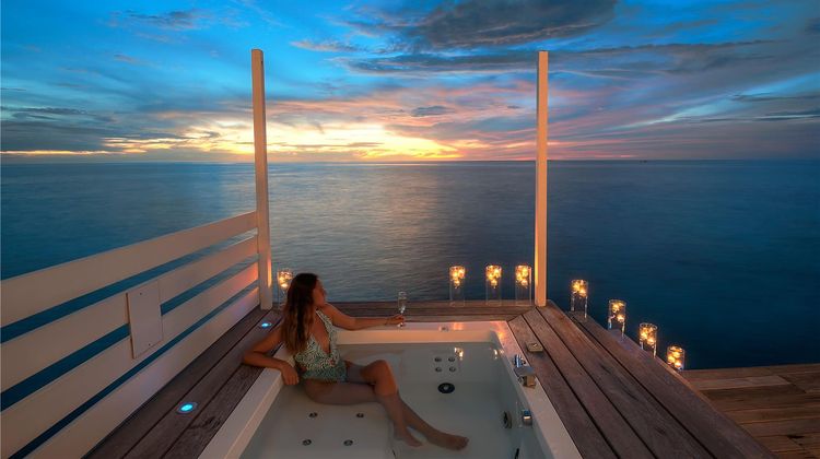 Diamonds Thudufushi Beach Suite