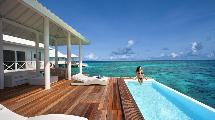 Diamonds Thudufushi Beach Suite