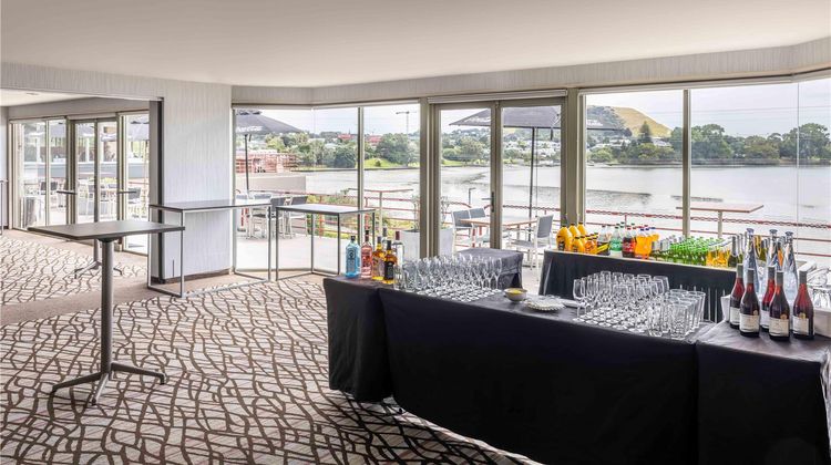 Waipuna Hotel & Conference Ctr Restaurant