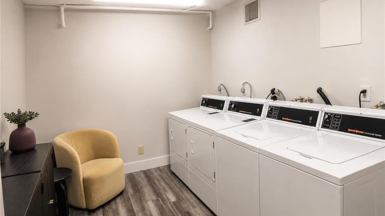 <b>Sonder Georgetown C&O Other</b>. Images powered by <a href="https://iceportal.shijigroup.com/" title="IcePortal" target="_blank">IcePortal</a>.