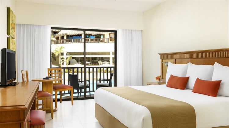 The Reef Coco Beach Room