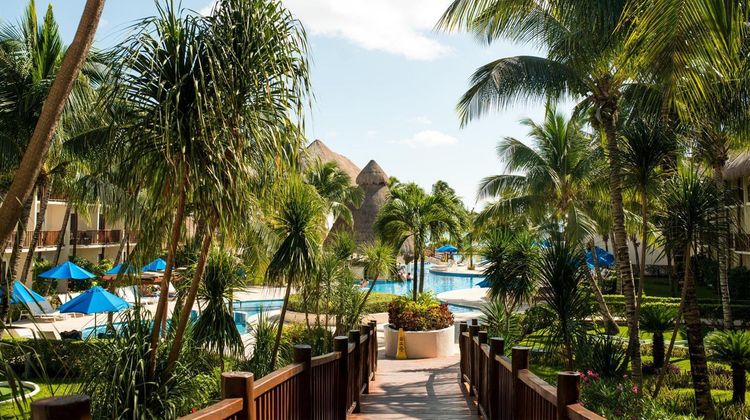 The Reef Coco Beach Exterior