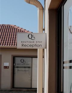 Q's Boutique Stay