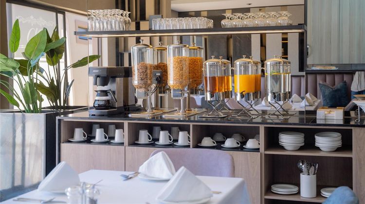 Q's Boutique Stay Restaurant