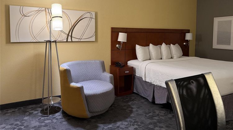 Courtyard Oklahoma City Airport Room
