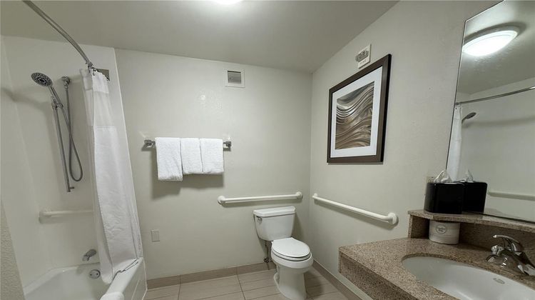 Courtyard Oklahoma City Airport Room