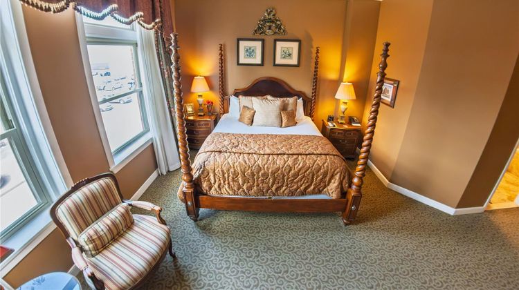 Blennerhassett Hotel Room