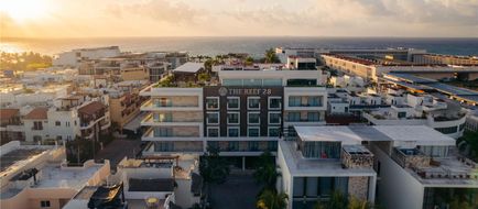 The Reef 28 Exterior