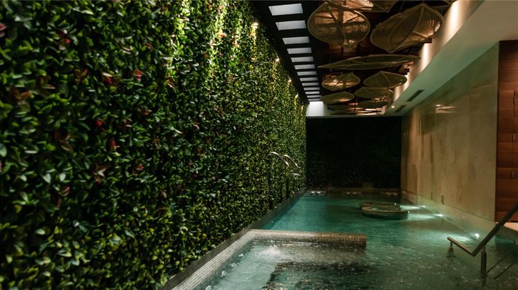 The Reef 28 Spa