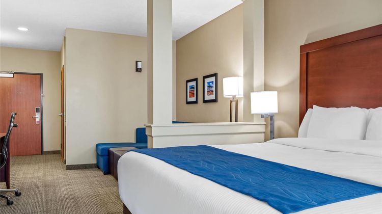 Wheatland Inn and Suites Suite