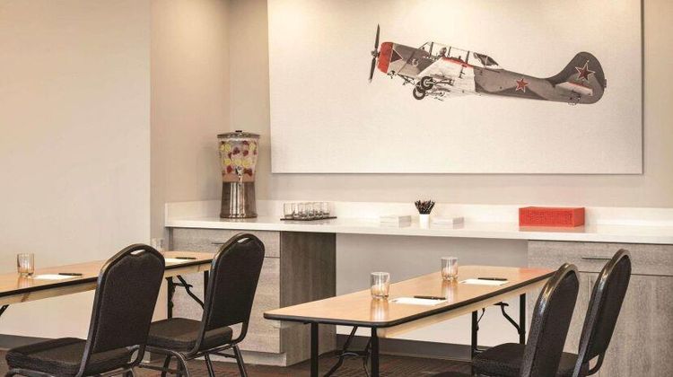 Kompose Boutique Hotel Miami Airport Meeting