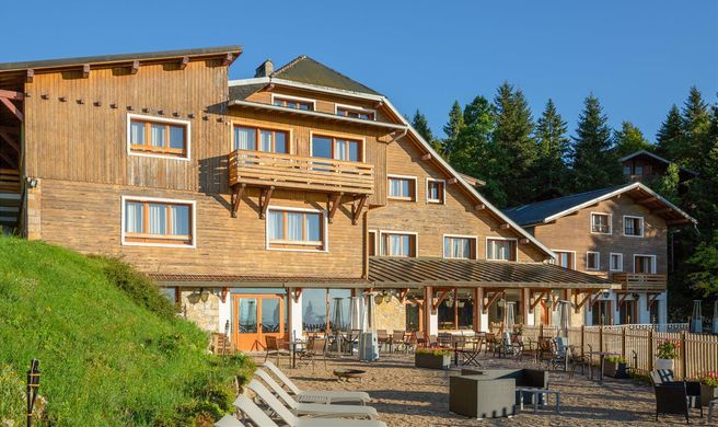 Hotel The Originals La Mainaz Exterior