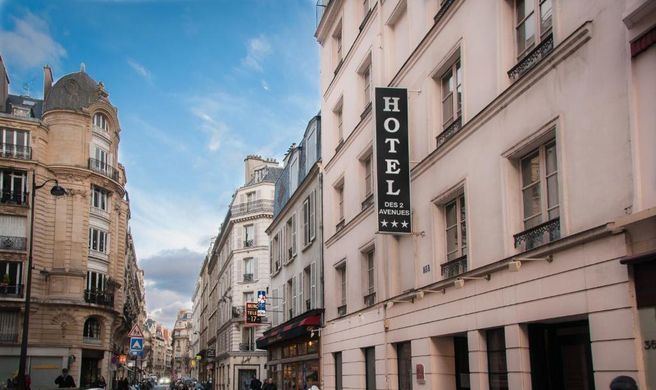 Des Deux Avenues Exterior