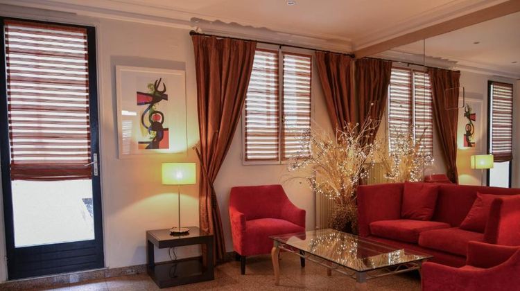 Des Deux Avenues Room