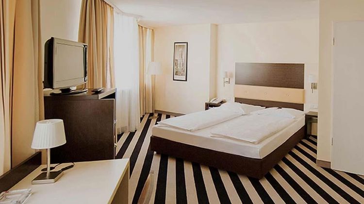 Hotel Bristol Room