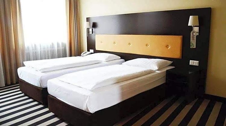 Hotel Bristol Room