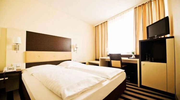 Hotel Bristol Room