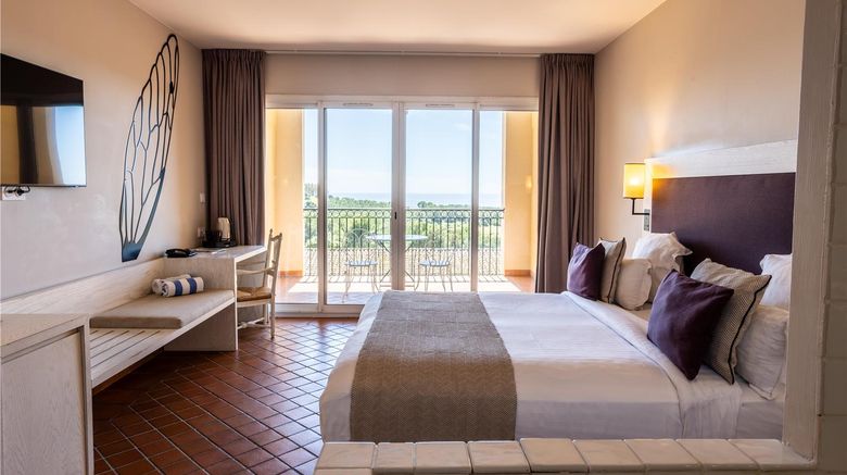 <b>Le Fregate Provence Room</b>. Images powered by <a href="https://iceportal.shijigroup.com/" title="IcePortal" target="_blank">IcePortal</a>.