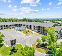 Ramada by Wyndham Branson Exterior