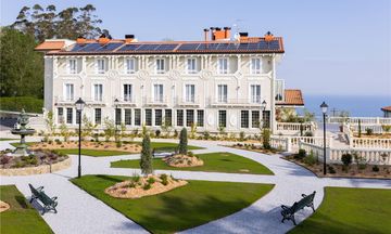 Nicols Hotel