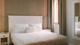 Sonder Salute Palace Room