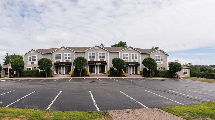 Amsterdam Inn Sussex Exterior