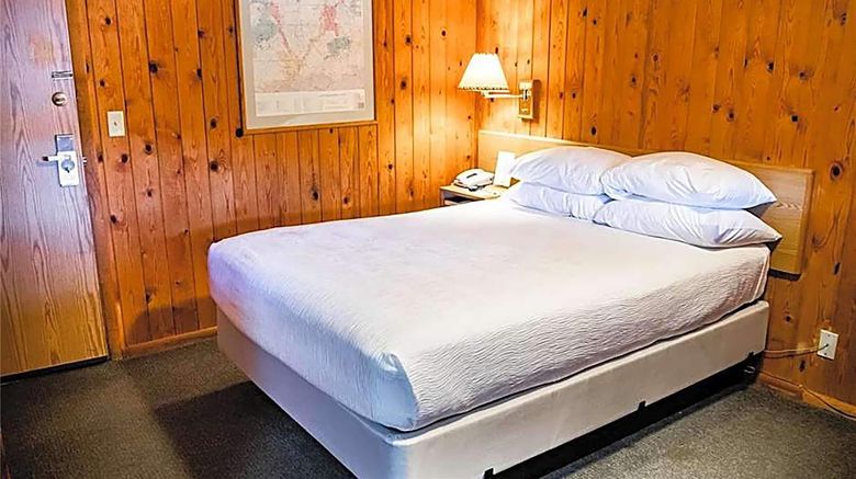 <b>Red Stone Inn Room</b>. Images powered by <a href="https://iceportal.shijigroup.com/" title="IcePortal" target="_blank">IcePortal</a>.
