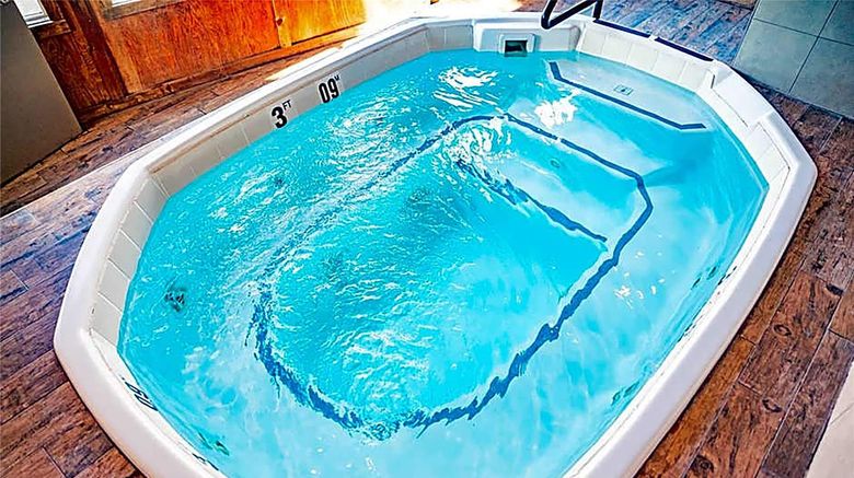 <b>Red Stone Inn Pool</b>. Images powered by <a href="https://iceportal.shijigroup.com/" title="IcePortal" target="_blank">IcePortal</a>.