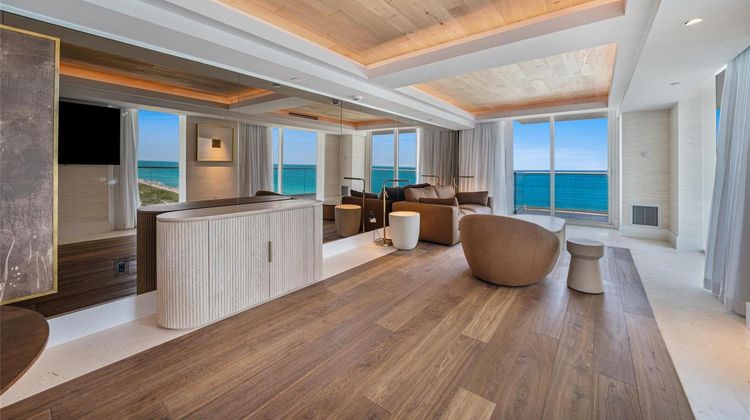 Grand Beach Hotel Surfside Suite