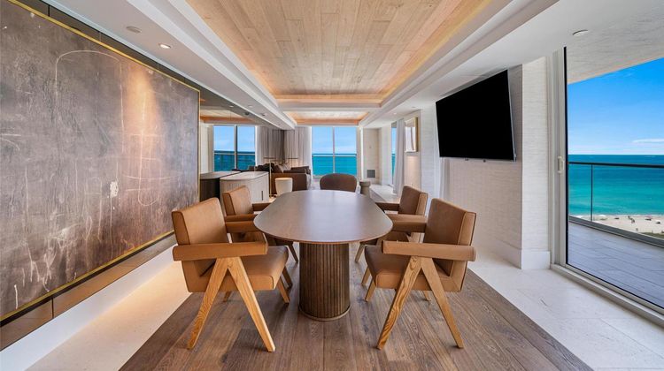Grand Beach Hotel Surfside Suite