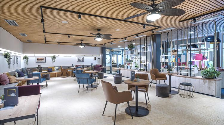 JUFA Hotel Wipptal Lobby
