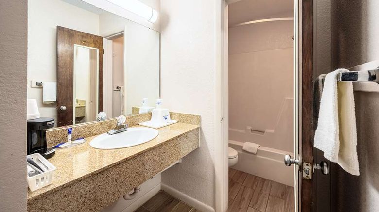 <b>Americas Best Value Inn Room</b>. Images powered by <a href="https://iceportal.shijigroup.com/" title="IcePortal" target="_blank">IcePortal</a>.