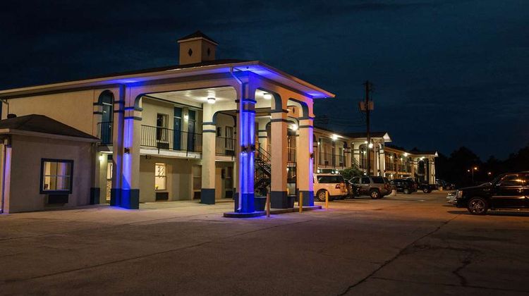 Americas Best Value Inn Exterior