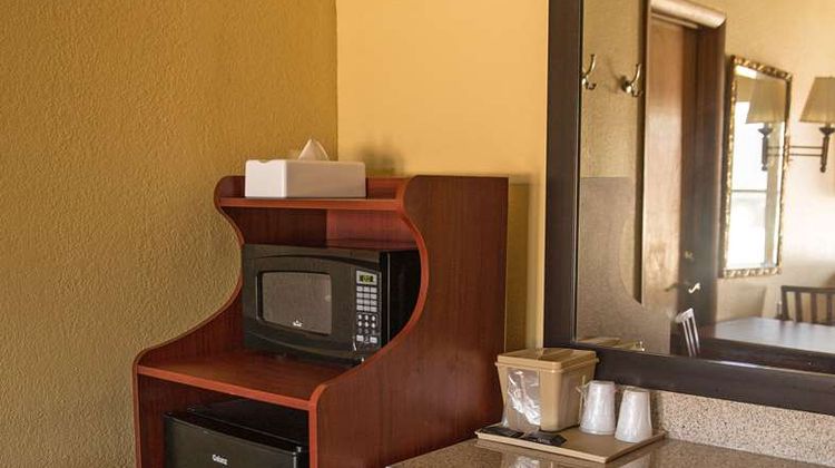 Americas Best Value Inn Room