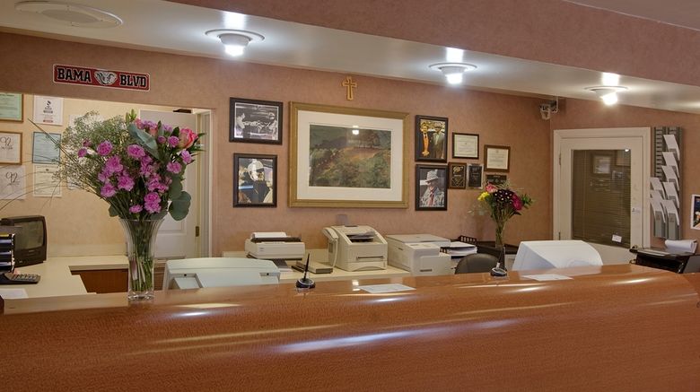 <b>Americas Best Value Inn Lobby</b>. Images powered by <a href="https://iceportal.shijigroup.com/" title="IcePortal" target="_blank">IcePortal</a>.