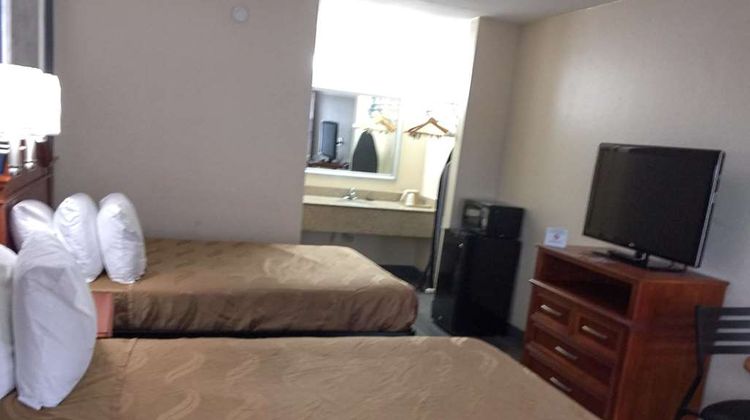 Americas Best Value Inn Room