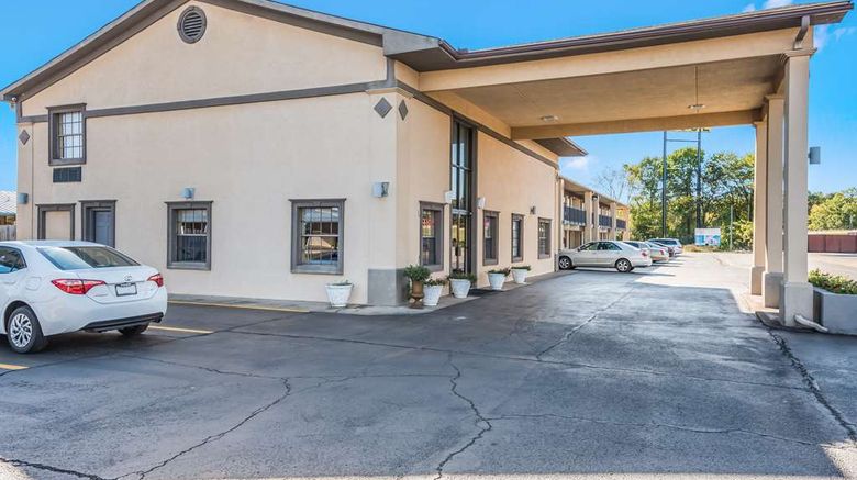 <b>Americas Best Value Inn Exterior</b>. Images powered by <a href="https://iceportal.shijigroup.com/" title="IcePortal" target="_blank">IcePortal</a>.