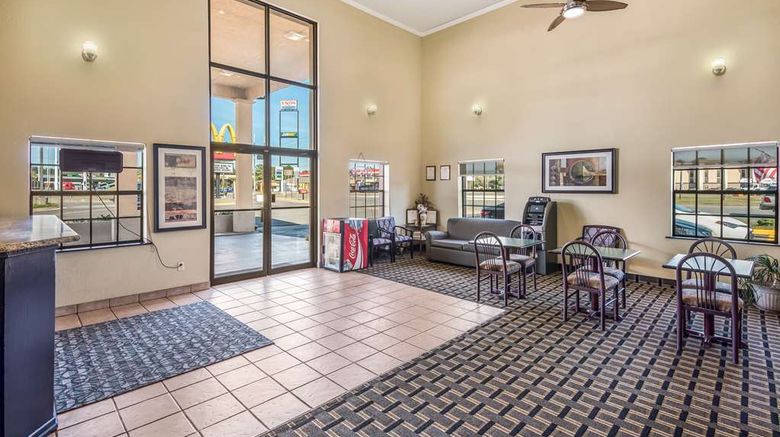 <b>Americas Best Value Inn Lobby</b>. Images powered by <a href="https://iceportal.shijigroup.com/" title="IcePortal" target="_blank">IcePortal</a>.