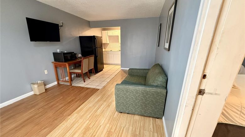 <b>Americas Best Value Inn Blytheville Room</b>. Images powered by <a href="https://iceportal.shijigroup.com/" title="IcePortal" target="_blank">IcePortal</a>.
