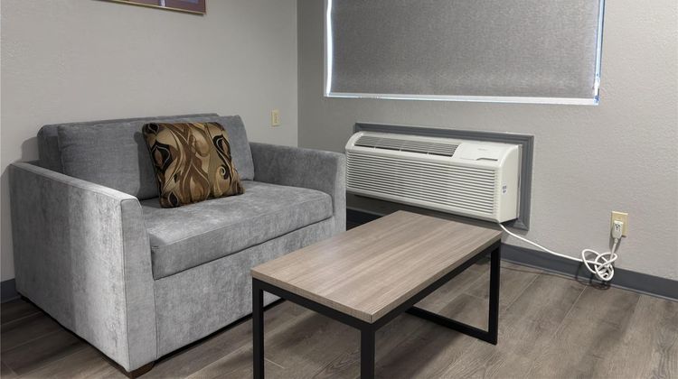 Americas Best Value Inn Room