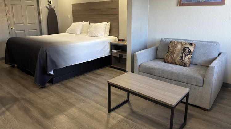 Americas Best Value Inn Room